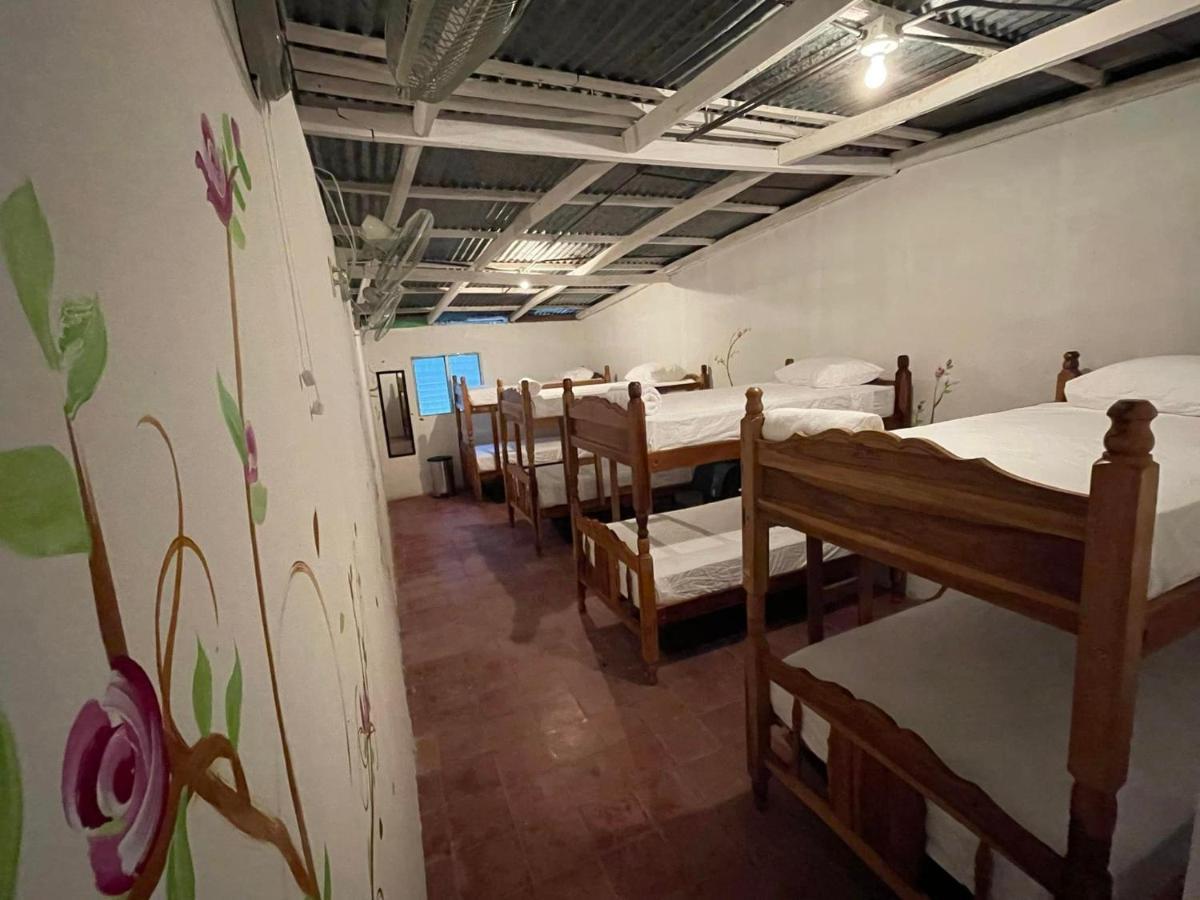 Mango Cafe And Hostel ซานฮวนเดลซูร์ ภายนอก รูปภาพ