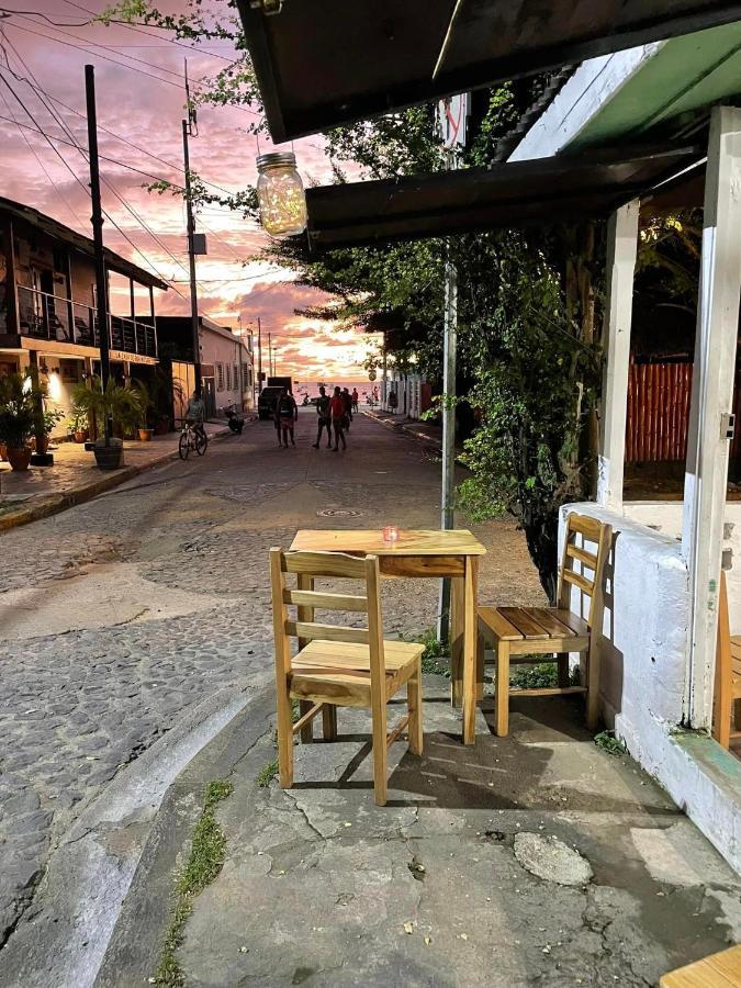 Mango Cafe And Hostel ซานฮวนเดลซูร์ ภายนอก รูปภาพ